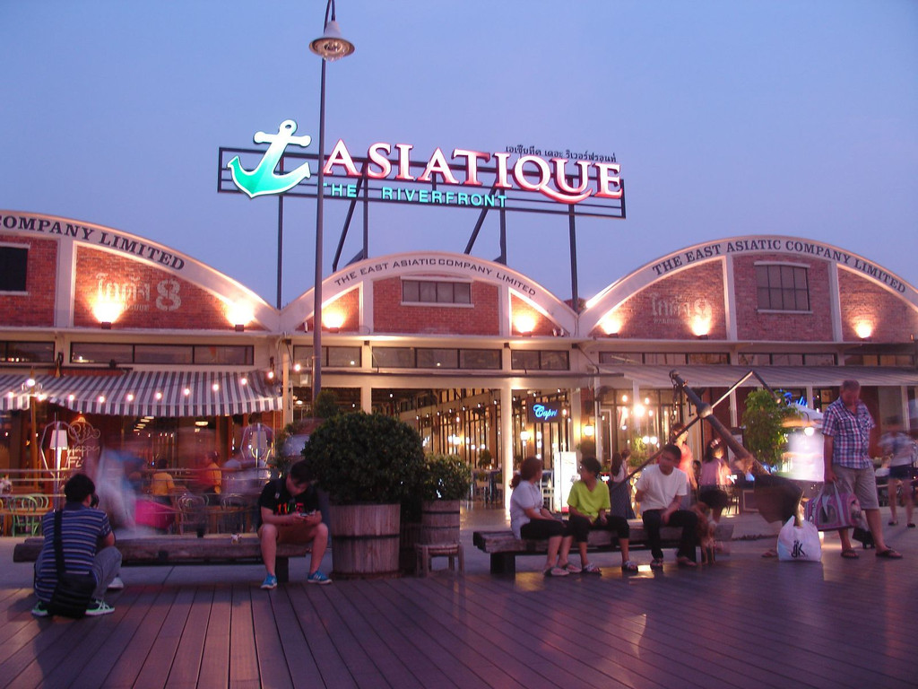 asiatique码头夜市                         