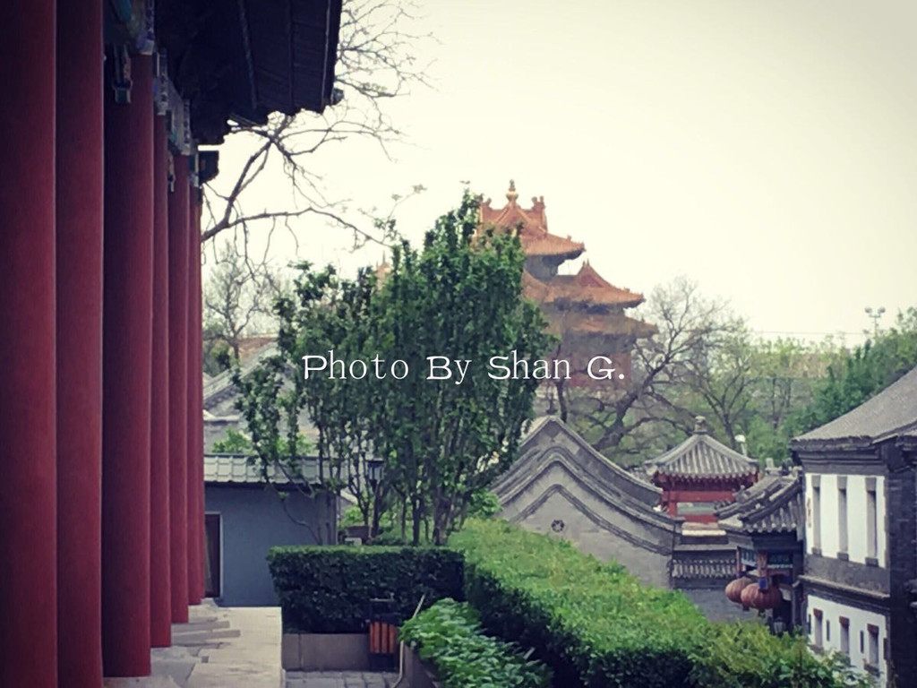 作为正白旗人,我小时候当然是慕名而来,想看看摄政王府究竟什么样子