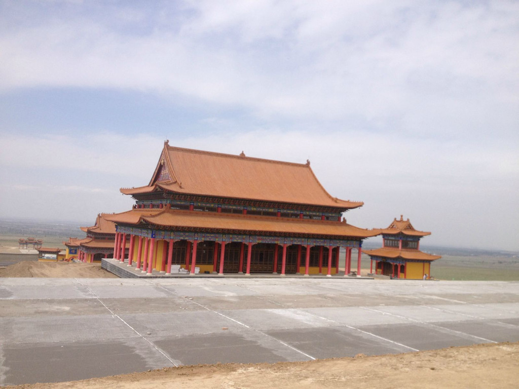 新疆昌吉市灵香山妙善观音寺               