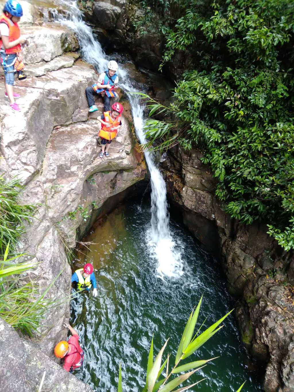 张峻皓的首航---八台山溪降