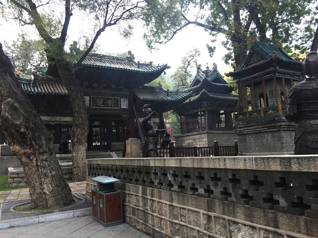晋祠中轴线上的对越坊.