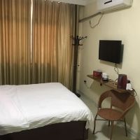 延津县工商局城关工商所附近快捷连锁酒店