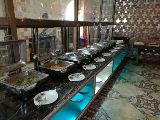 吐鲁番友谊峰假日酒店(原太阳假日酒店)预订价