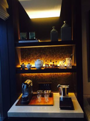 北京瑰丽酒店预订价格,联系电话\位置地址