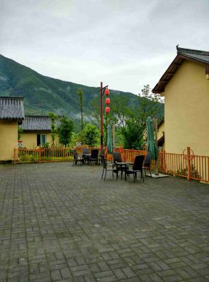 冕宁灵山彝栖酒店