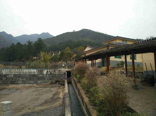 龙川龙飞度假村