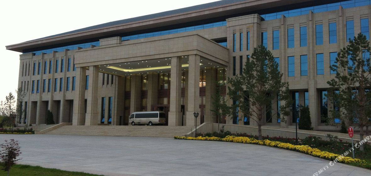 昌吉特变电工雪莲湖国际会议酒店网上预订,地