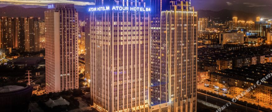 昆明滇池西山区政府亚朵酒店