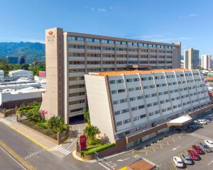 香港-聖何塞自由行 香港航空公司+Crowne Plaza 新聖何塞COROBICI