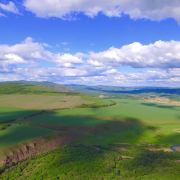 我想问一下,六月底想去内蒙古玩4-5天两人,从上