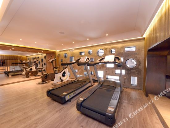 哈尔滨如景雅韵设计精品酒店1-2晚 可加购热门景区门票·江堤上的航运