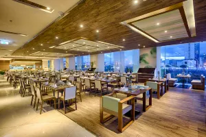 樂卡爾特峴港海灘酒店