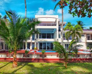 香港-公主港自由行 國泰航空公司+科斯塔巴拉望度假酒店