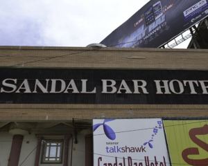 香港-費薩拉巴德自由行 阿聯酋航空+桑達爾酒吧酒店