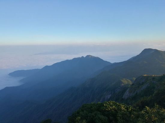 興安貓兒山雲峰閣度假山莊