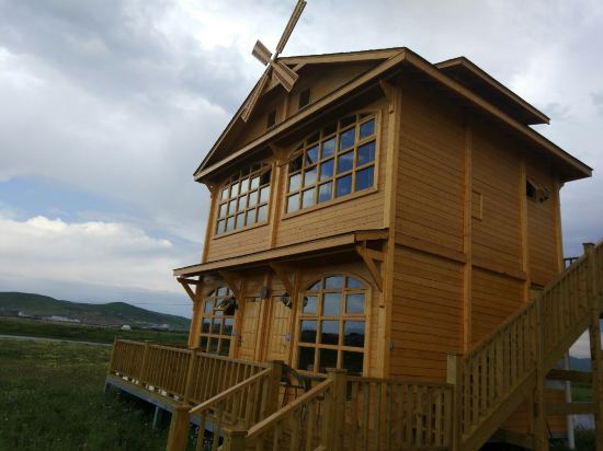 若尔盖太阳岛生态度假村