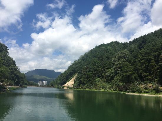 都勻青雲湖酒店