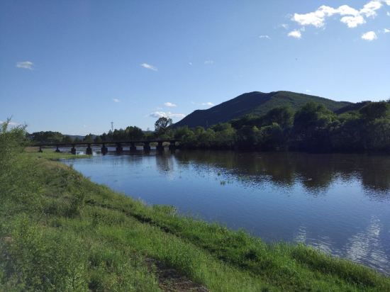 牙克石巴林滨河度假村