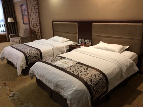 西昌18度假日酒店