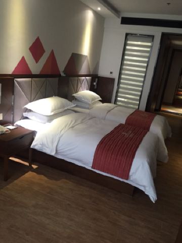 柏曼酒店(新乡牧野大道店)