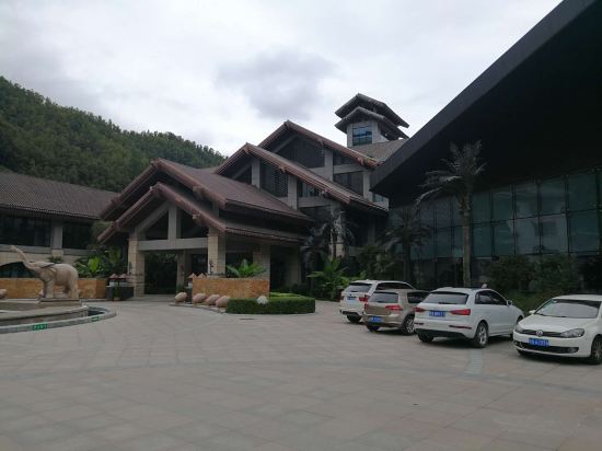柞水麓苑国际大酒店
