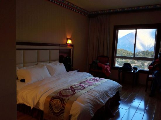 德钦飞来寺梅里假日酒店