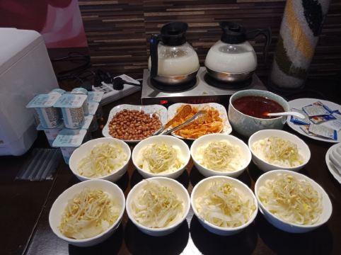 潮漫酒店(广元万达广场店)