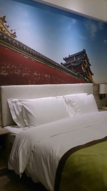 保定东风路亚朵酒店