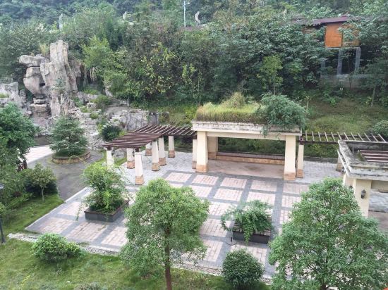 南充凤垭山基斯顿温泉度假酒店
